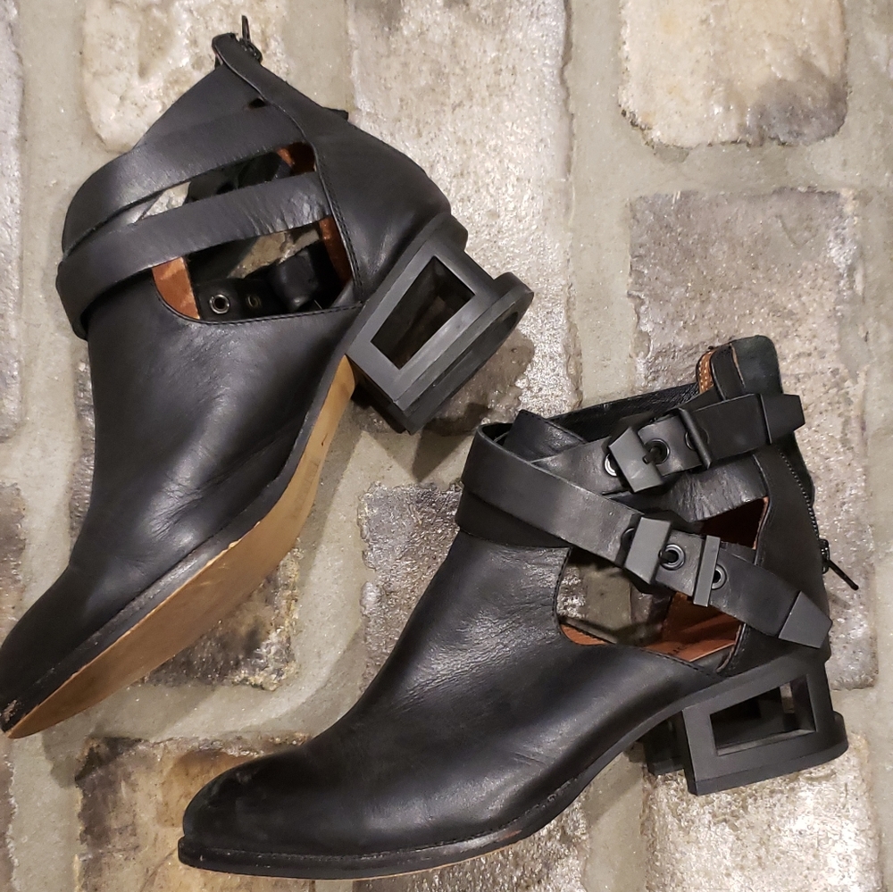 Jeffrey Campbell bootie